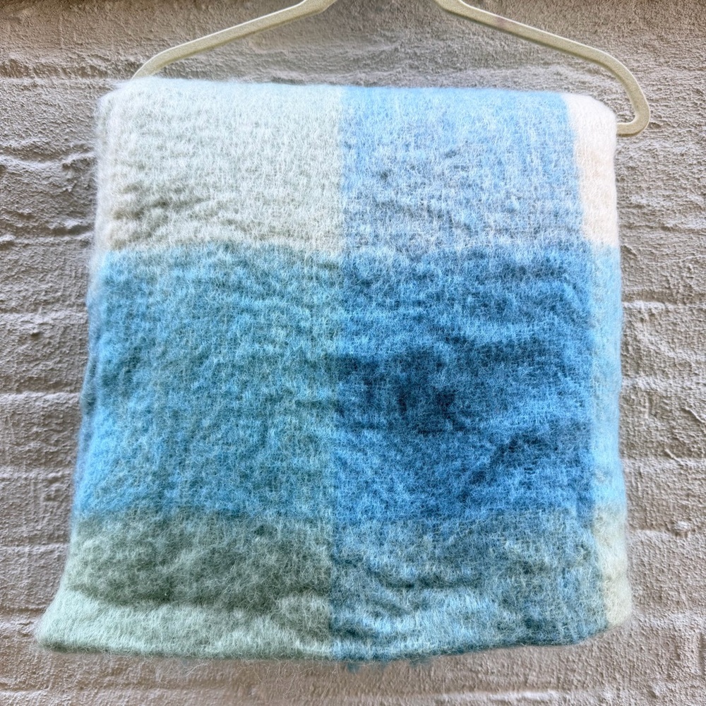 Avoca Mohair Wool Throw Blanket
Light Blue Green Made In Ireland 69”x55”
